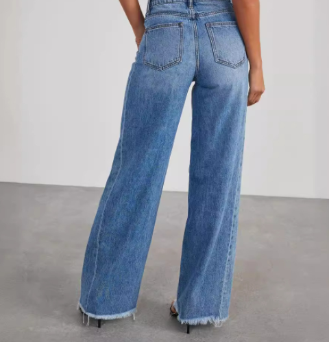 Jean droit bleu sophistiqué taille haute