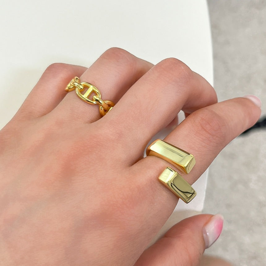 Bague doigt index style moderne
