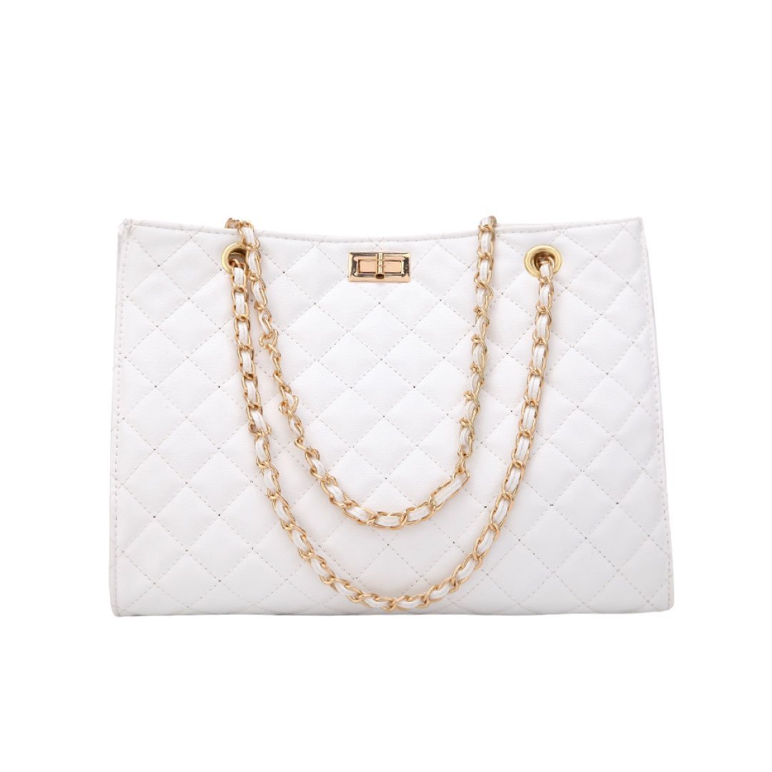 Vintage-Inspired Quilted Carrier