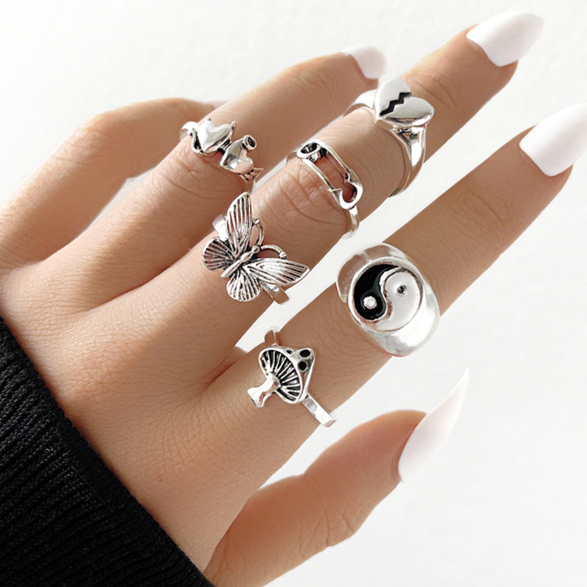 Chic Alloy Geometric Ring with Silver Finish