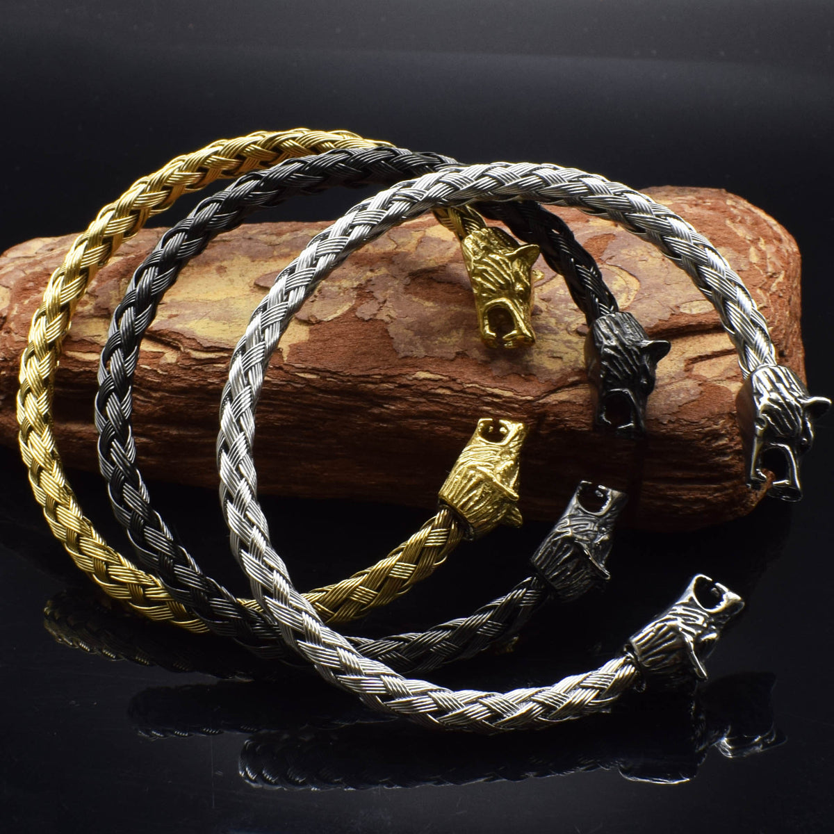 Bracelet Tressé en Acier avec Tête de Loup Nordique