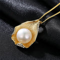 Luxurious Shell Pattern Silver Necklace with Pearls